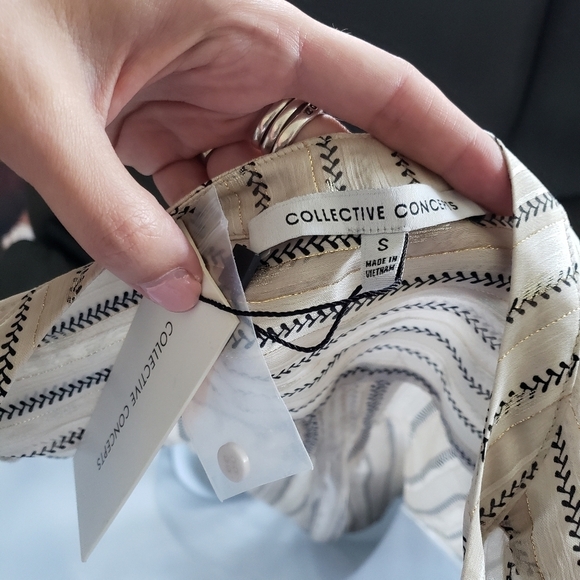 Collective Concepts Beige Gold Black Stripe Blouse - Picture 7 of 8